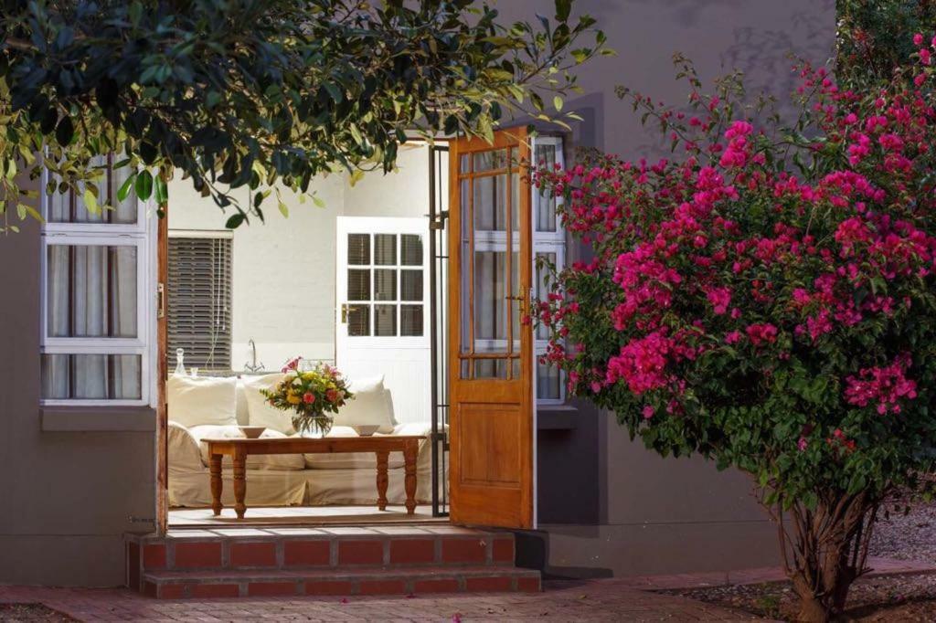 273 Jan Van Riebeeck Oudtshoorn Εξωτερικό φωτογραφία
